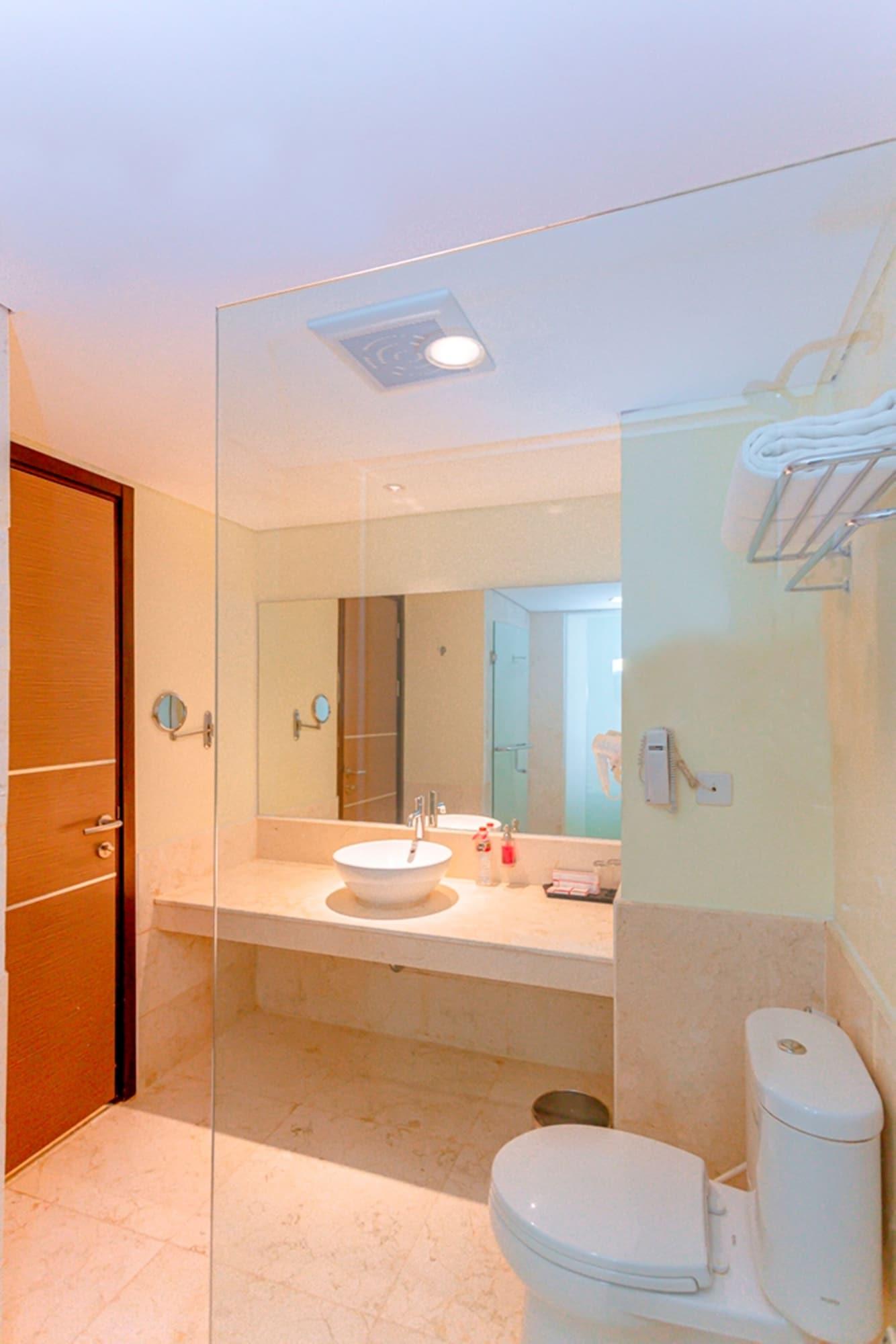 Claro Hotel Kendari Zewnętrze zdjęcie