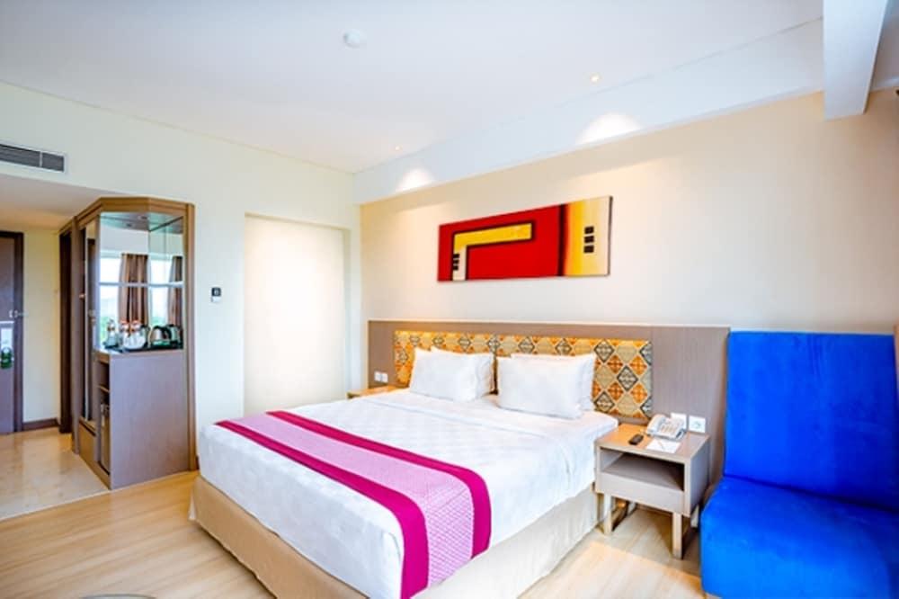 Claro Hotel Kendari Zewnętrze zdjęcie