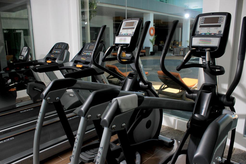Claro Hotel Kendari Zewnętrze zdjęcie